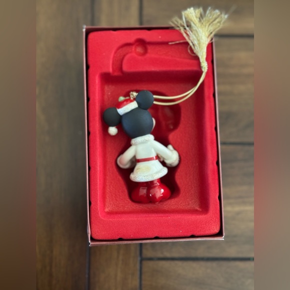 Limited Edition Lenox To Minnie’s Home To Yours Porcelain Ornament - Picture 3 of 5
